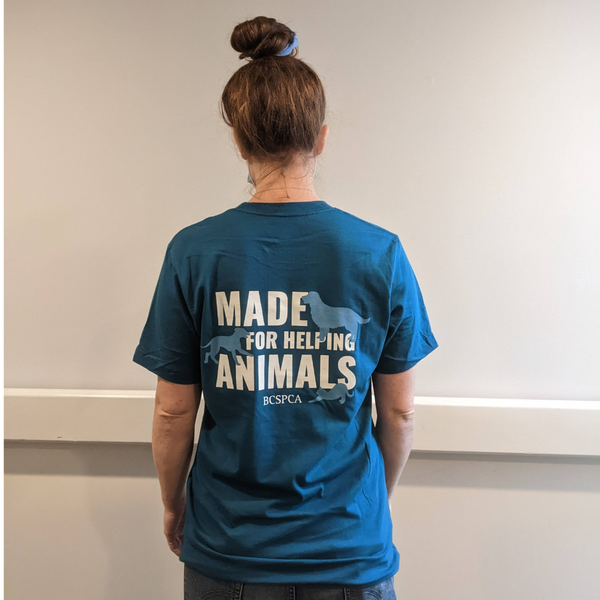 Helping Animals - Unisex T-Shirt